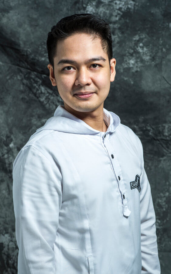 Jerus Rizardo - Front-of-House